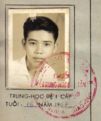 LaiVanLy-ruongTrungHocDuyTanPhanRang-LopDeTu3-1967-16Tuoi-1[1].jpg